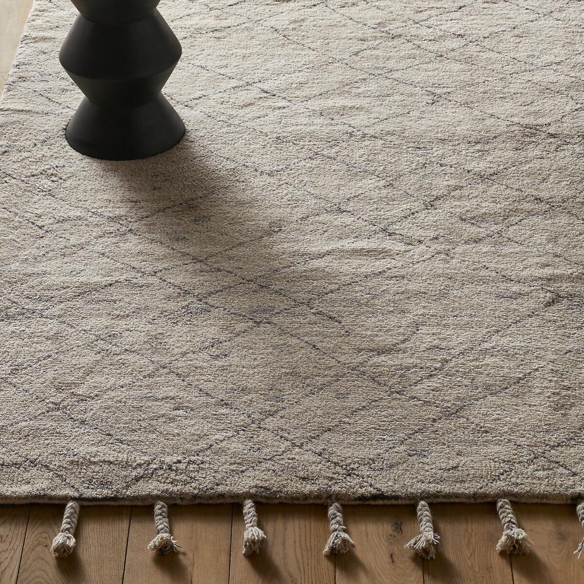 Natoum Tassel Hand Knotted Wool Rug – image 2