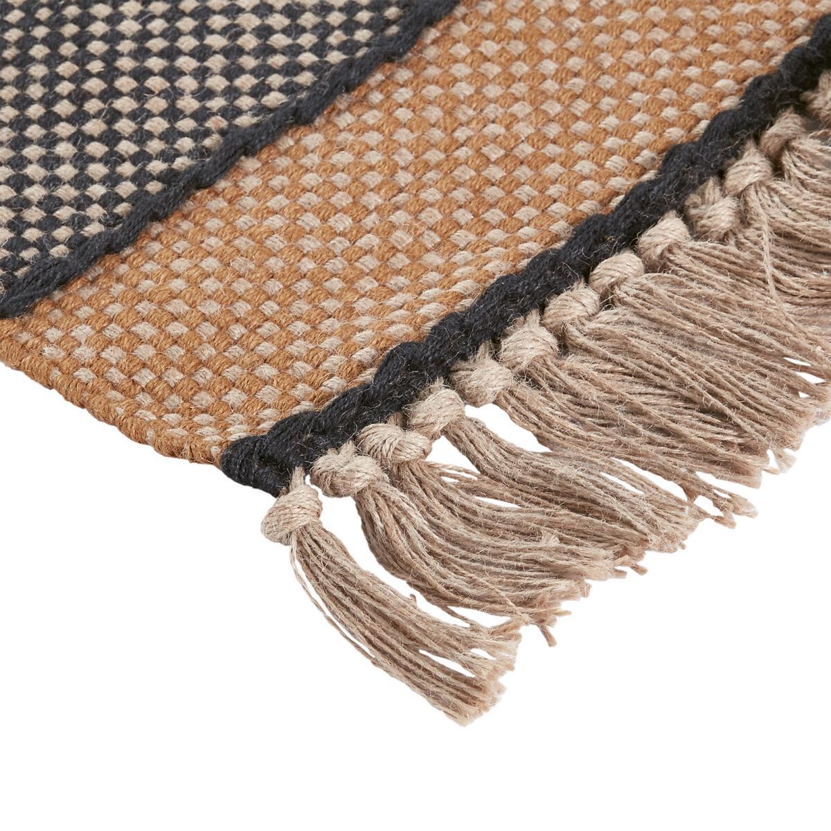Ajow Fringed Jute Rug – image 3