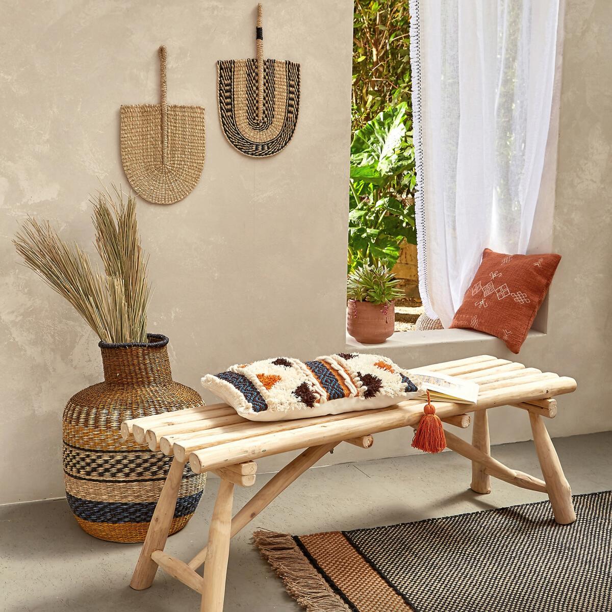 Ajow Fringed Jute Rug – image 8