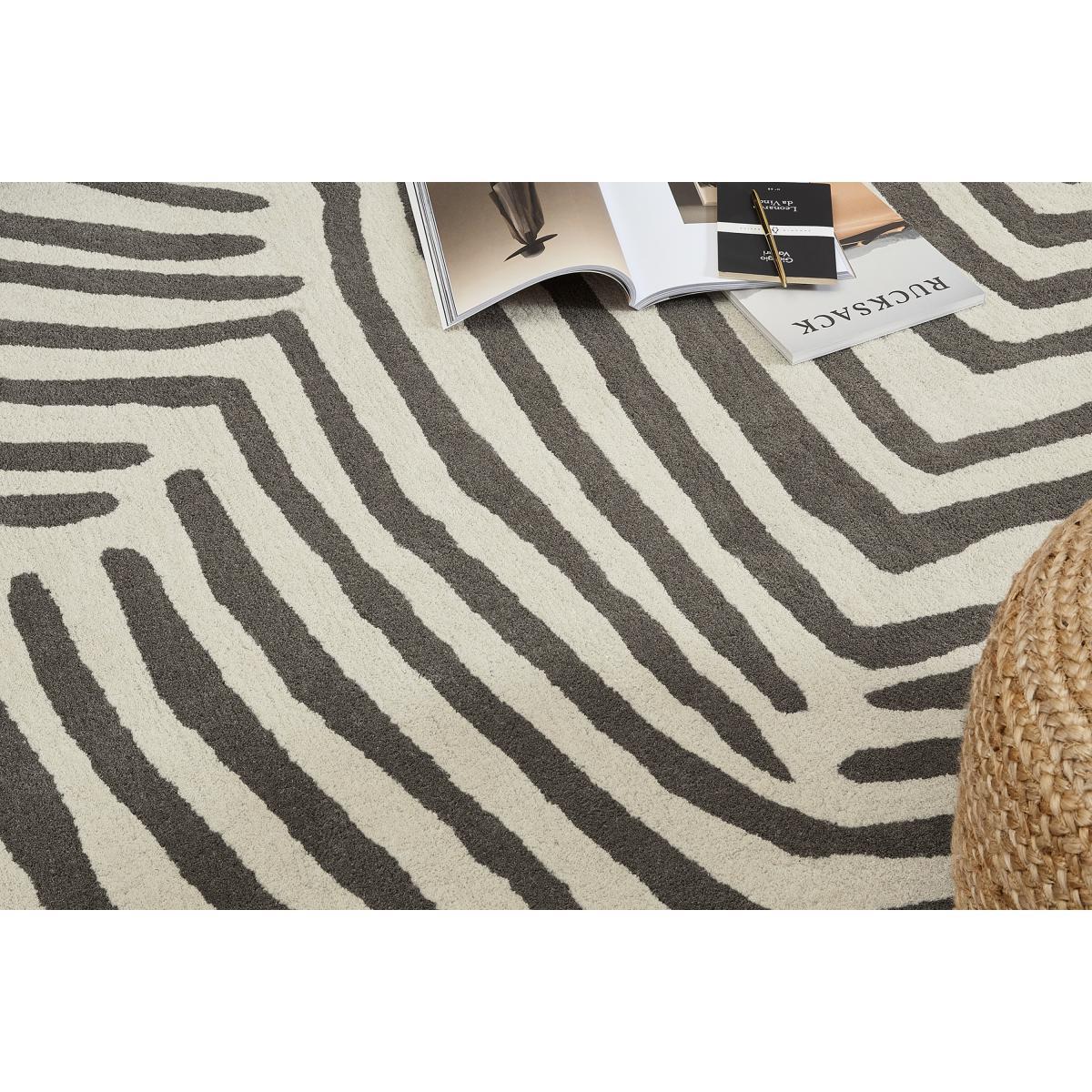 Larkin Handtufted Wool Rug, Large 160 x 230cm, Ecru & Warm Grey – image 4