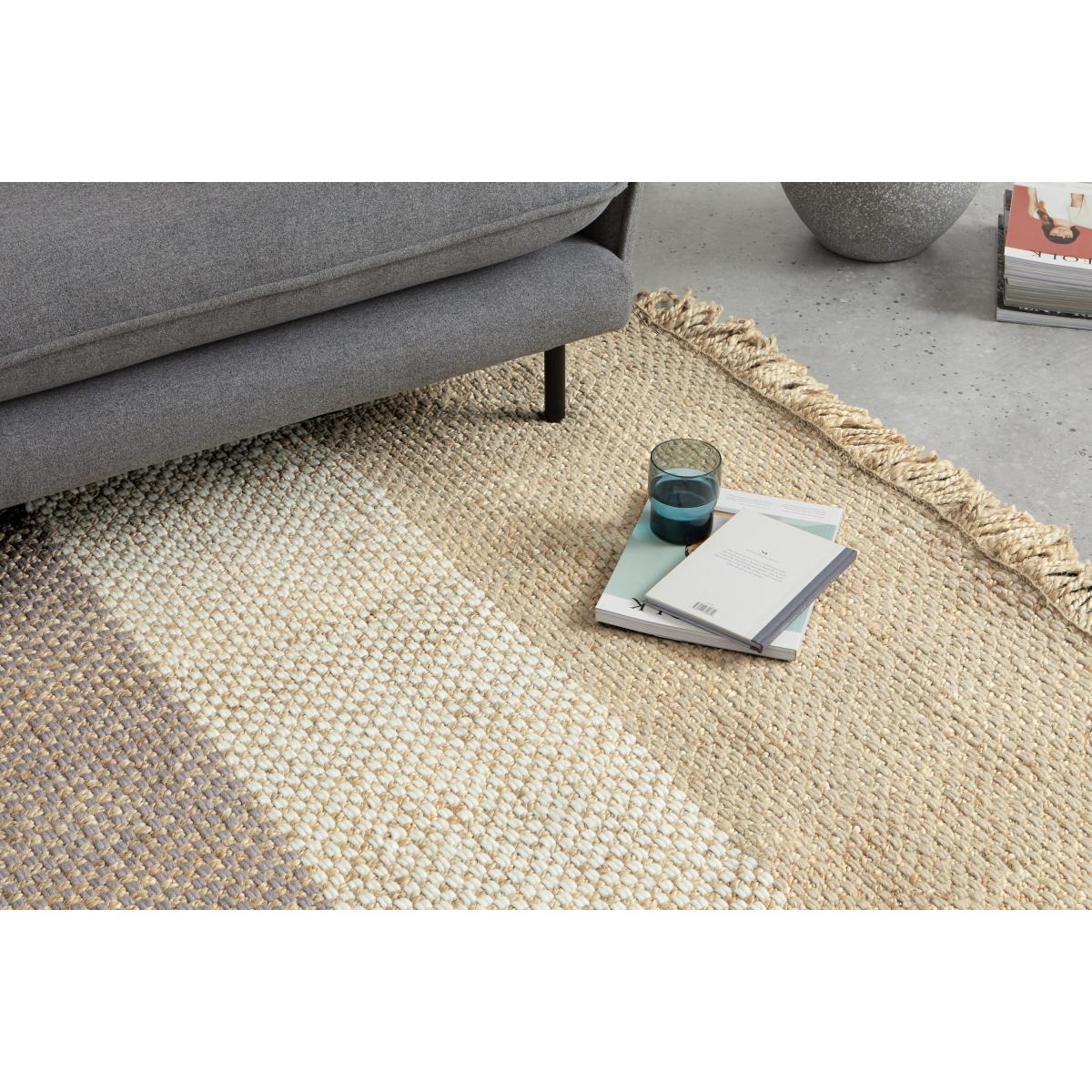 Varzea Jute Wool Rug, Medium 140 x 200cm, Natural/Blue – image 5