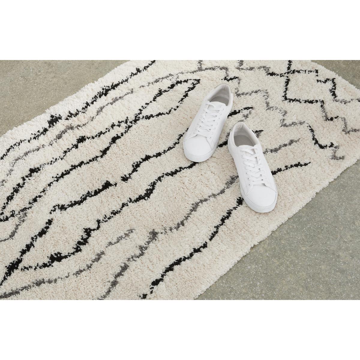 Cecily Runner, 80 x 200cm, Off White & Grey – image 4