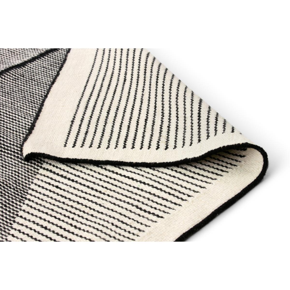 Camden Diamond Rug, Medium 140 x 200cm, Black and Off White – image 5