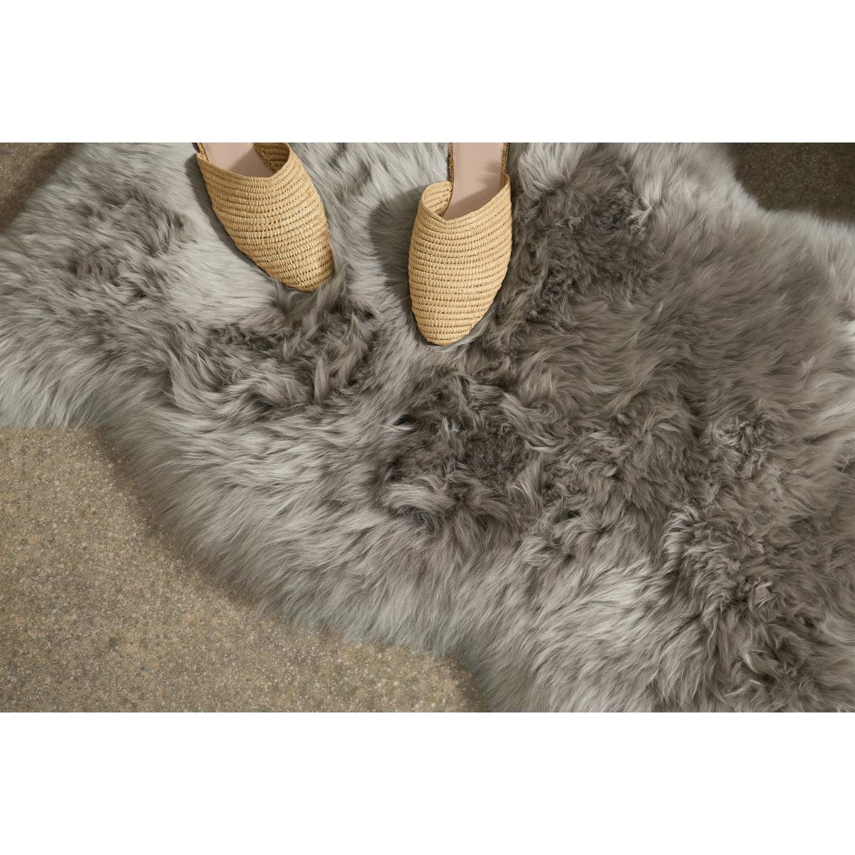 Helgar 100% Sheepskin Rug, 60 x 90 cm, Soft Taupe – image 4