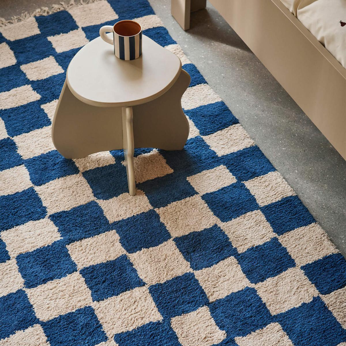 Mara Medium Rug textile blue / 90 x 150 cm - Hand-tufted - Ferm Living – image 2