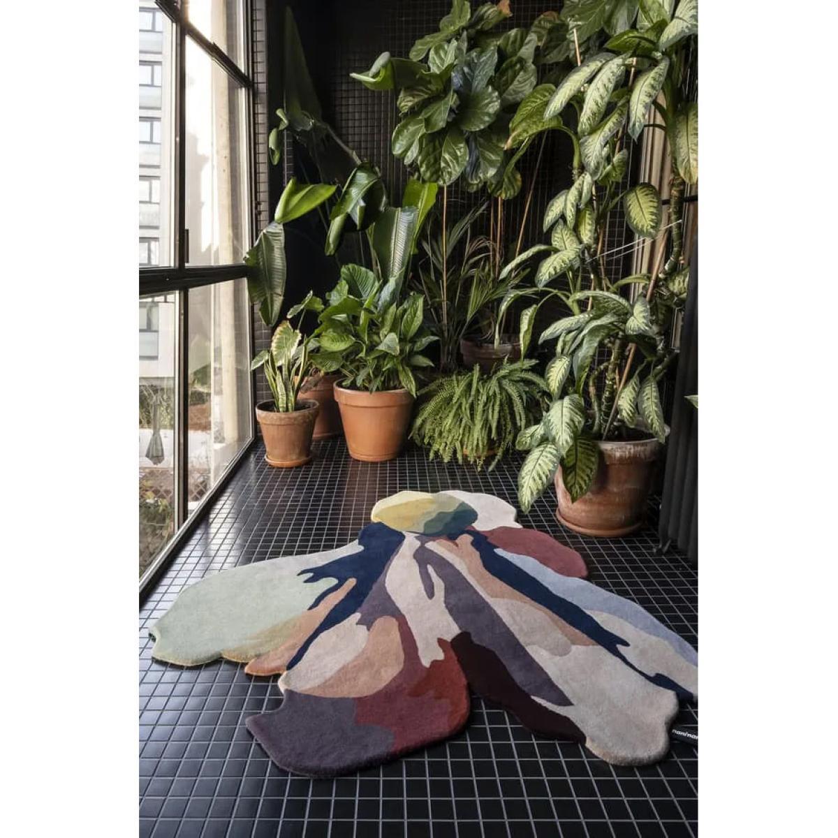 Flora - Bloom 1 Rug - / By Santoi Moix - 150 x 166 cm / Wool by Nanimarquina Multicoloured – image 2
