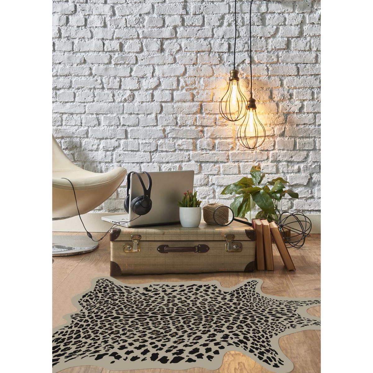 Léopard Rug - / 126 x 159 cm - Vinyl by PÔDEVACHE Black/Beige – image 2