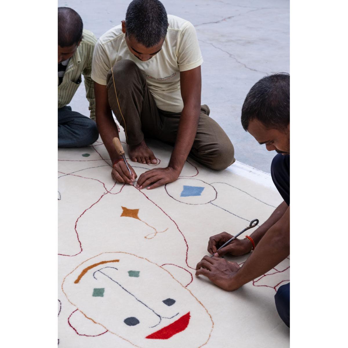 Silhouette Outdoor Outdoor rug - / By Jaime Hayon - 200 x 300 cm / Recycled PET fibre by Nanimarquina Multicoloured/Beige – image 5