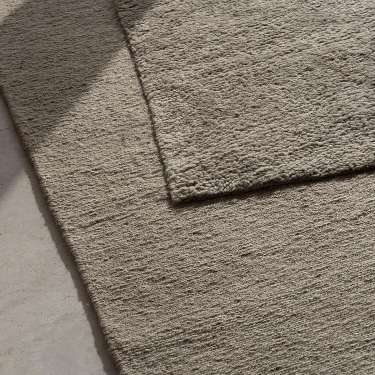 Tapis Oblique B Obsidian tissu gris / 200 x 300 cm - Nanimarquina – image 2