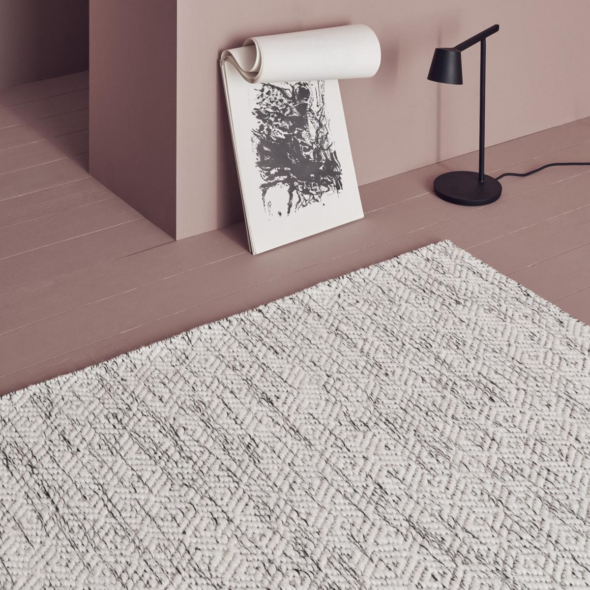 Nyoko wool carpet 140x200 cm White – image 2