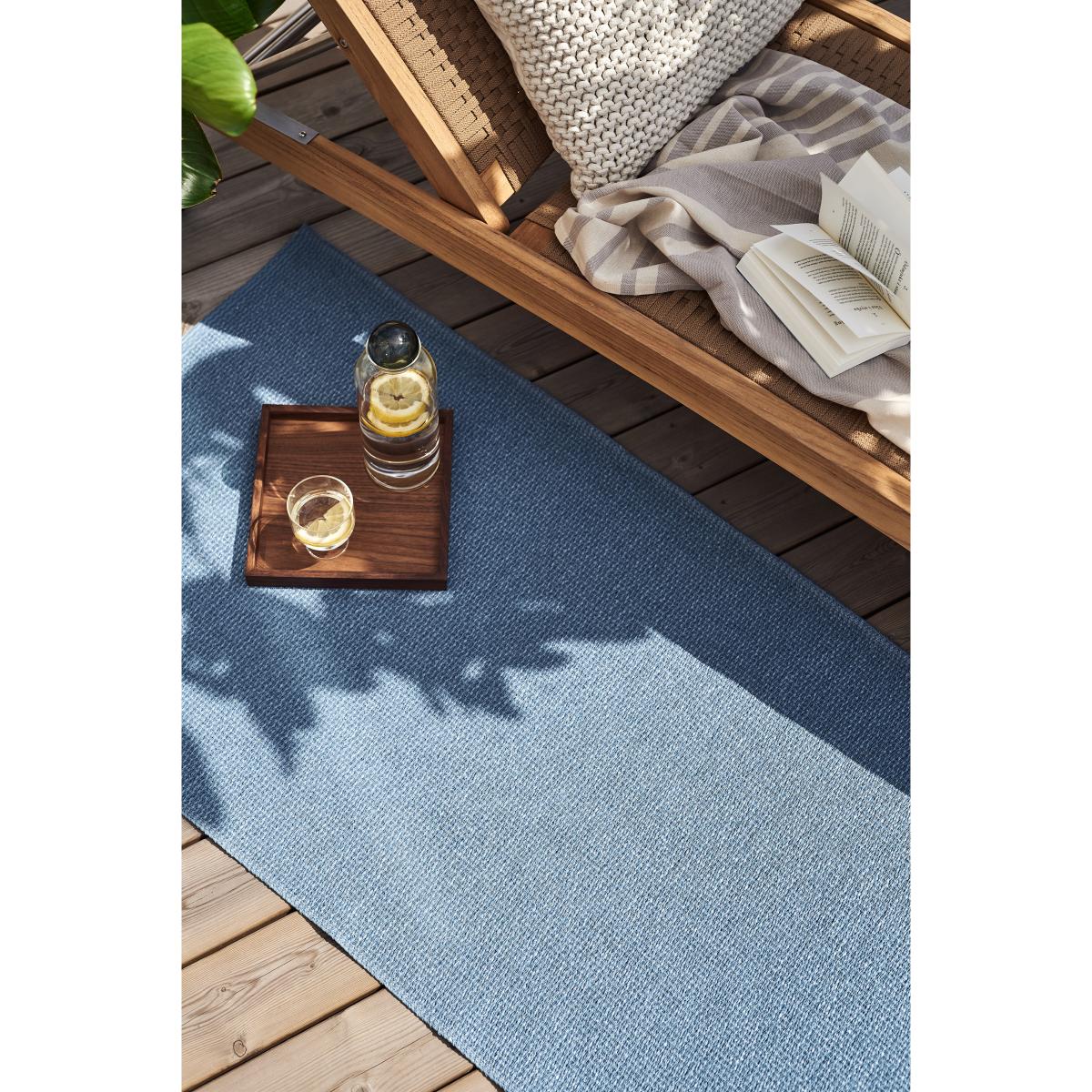 Scandi Living Mellow plastic rug blue 70x250cm – image 3