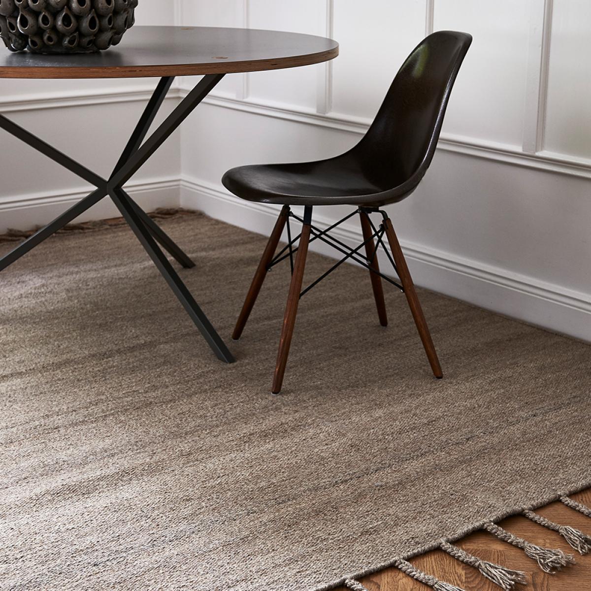 Classic Collection Plain rug Beige 250x350 cm – image 3