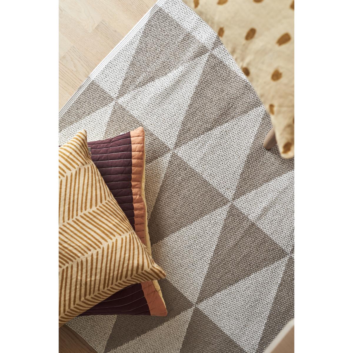 Scandi Living Rime plastic rug greige 150x200 cm – image 4