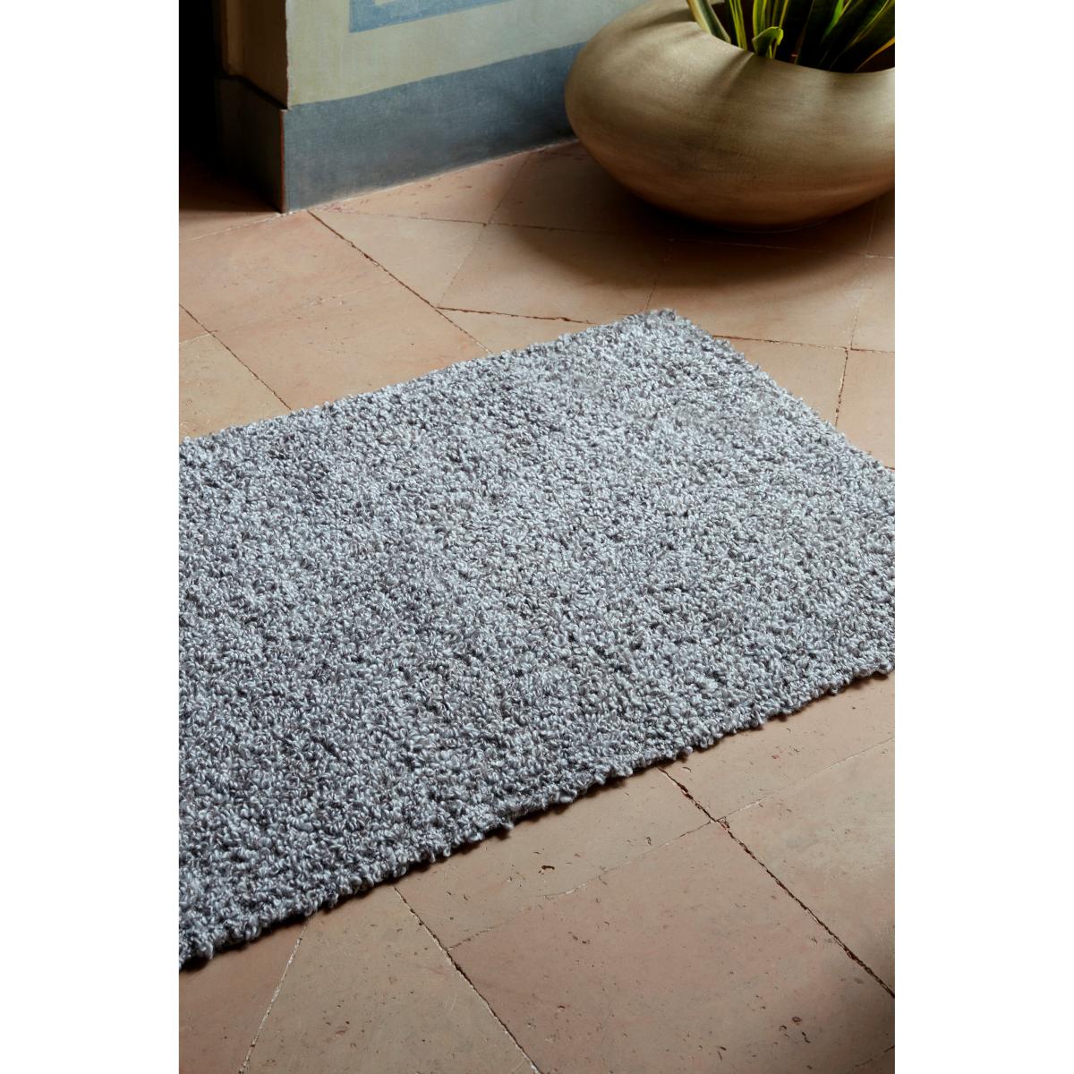 ferm LIVING Slub bouclé entrance rug 80x200 cm Charcoal – image 2