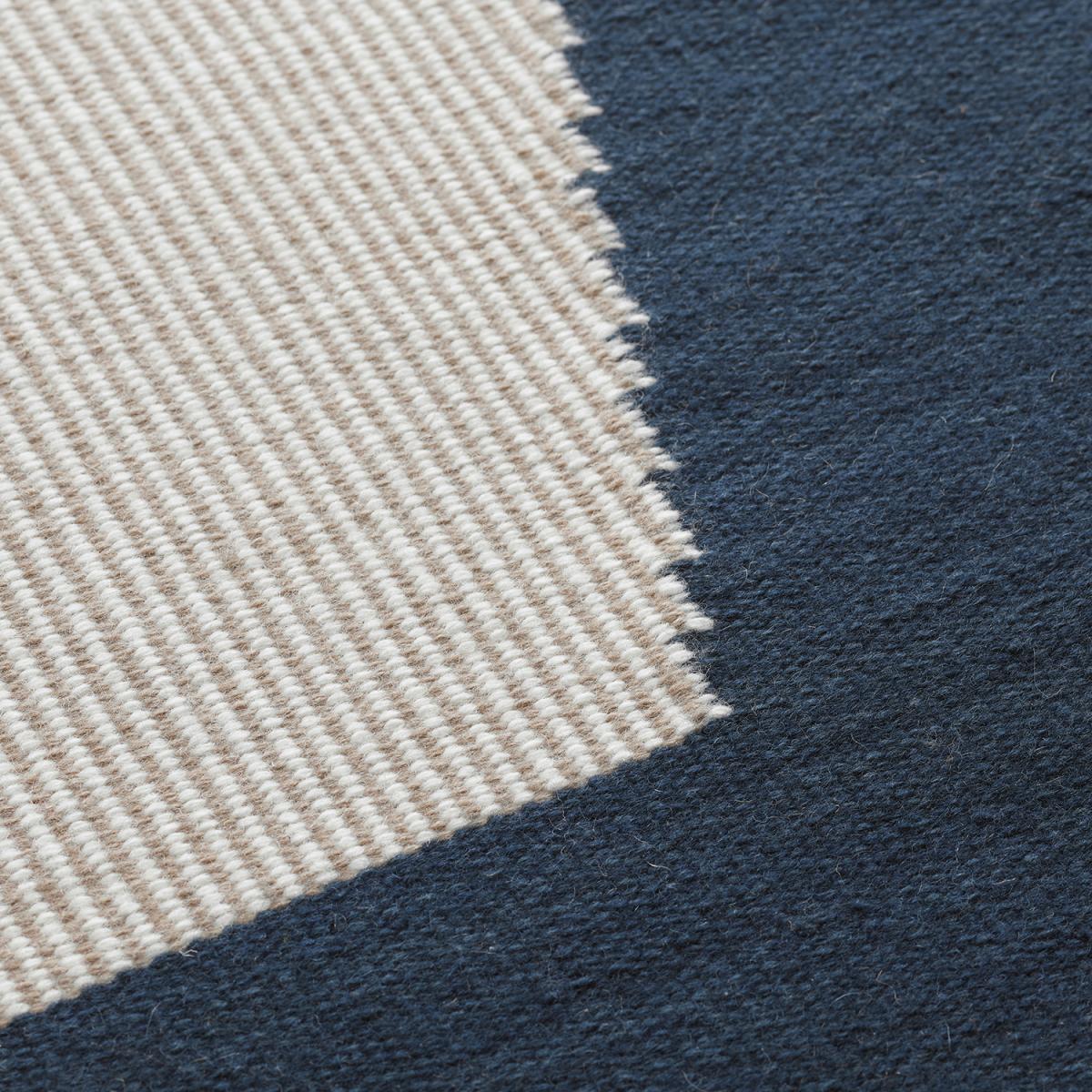 Chhatwal & Jonsson Una wool carpet 230x320 cm dark blue-beige-off white – image 2