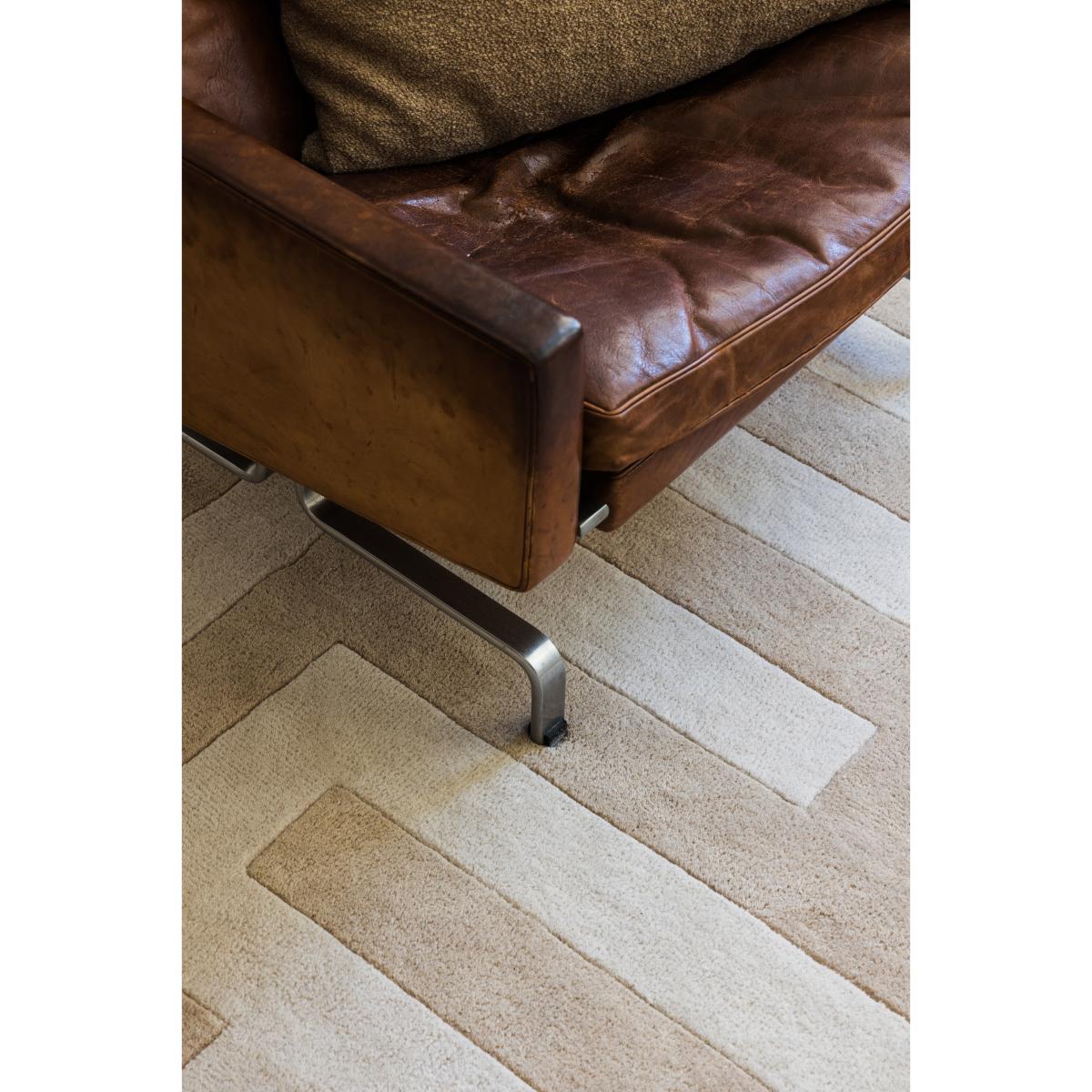 Layered 60S Geo Letters rug Oatmeal. 300x400 cm – image 2