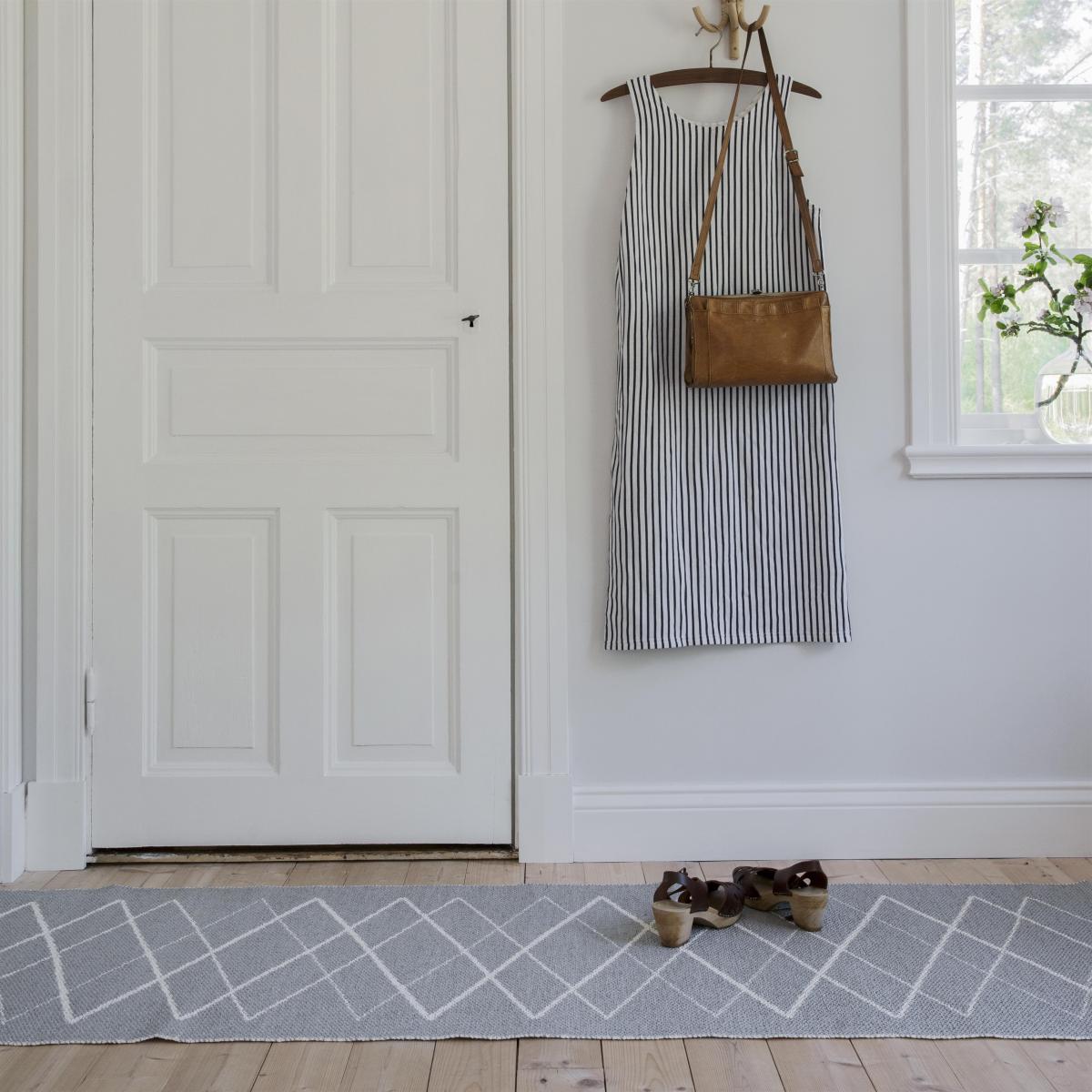 Peak rug concrete 70x150 cm – image 3