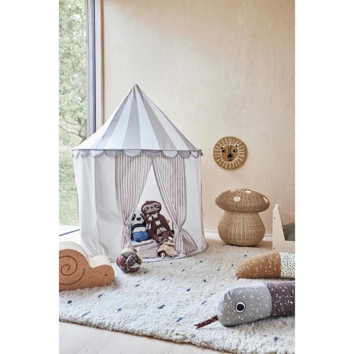 OYOY OYOY Dot rug off white. 240x300 cm – image 3