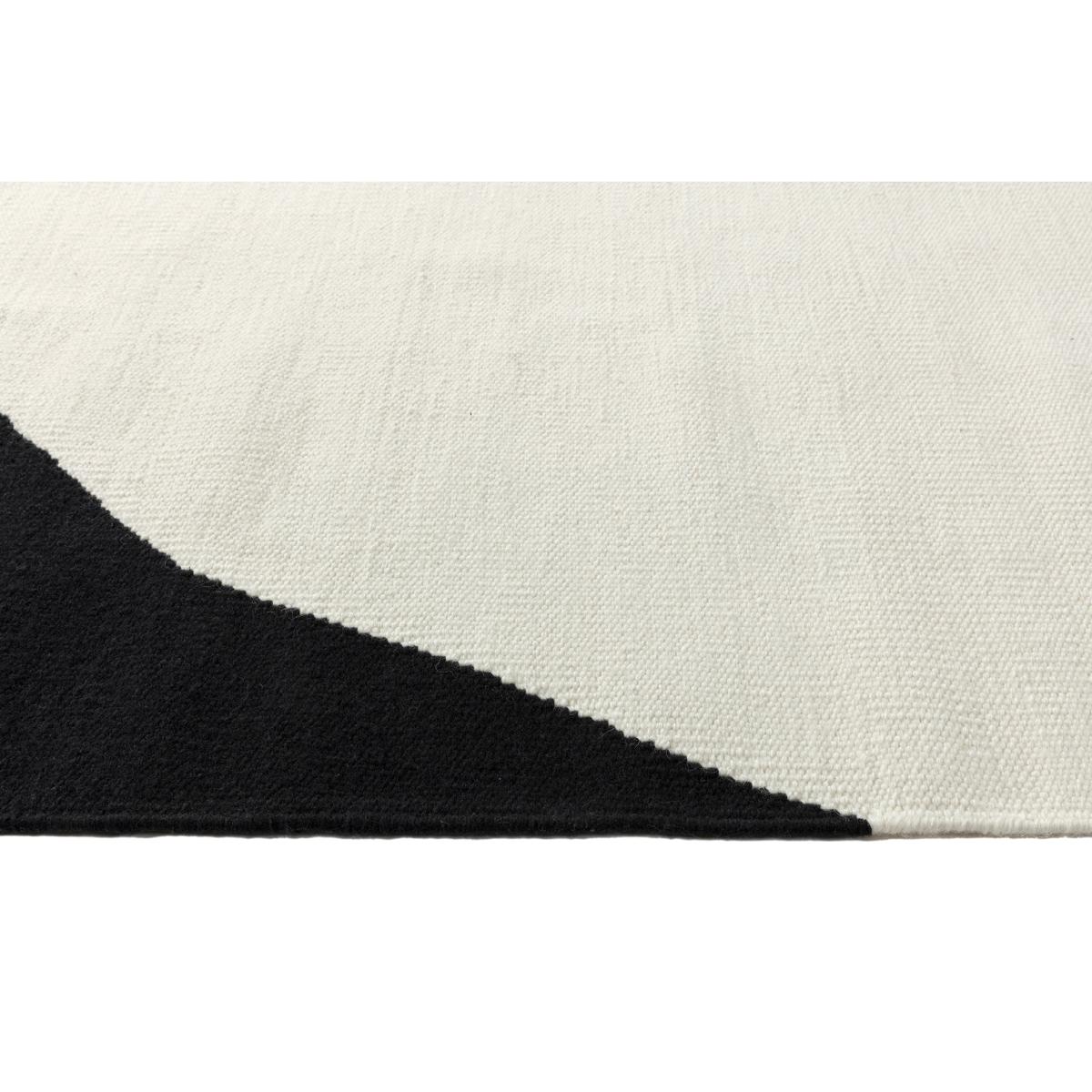 Flow kelim rug white-black 170x240 cm – image 2