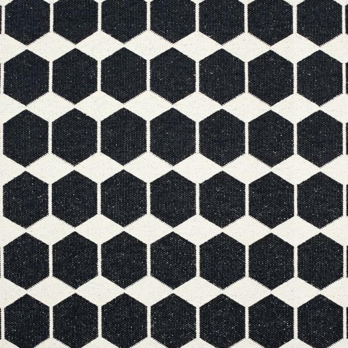 Anna rug black large 150x200 cm – image 2
