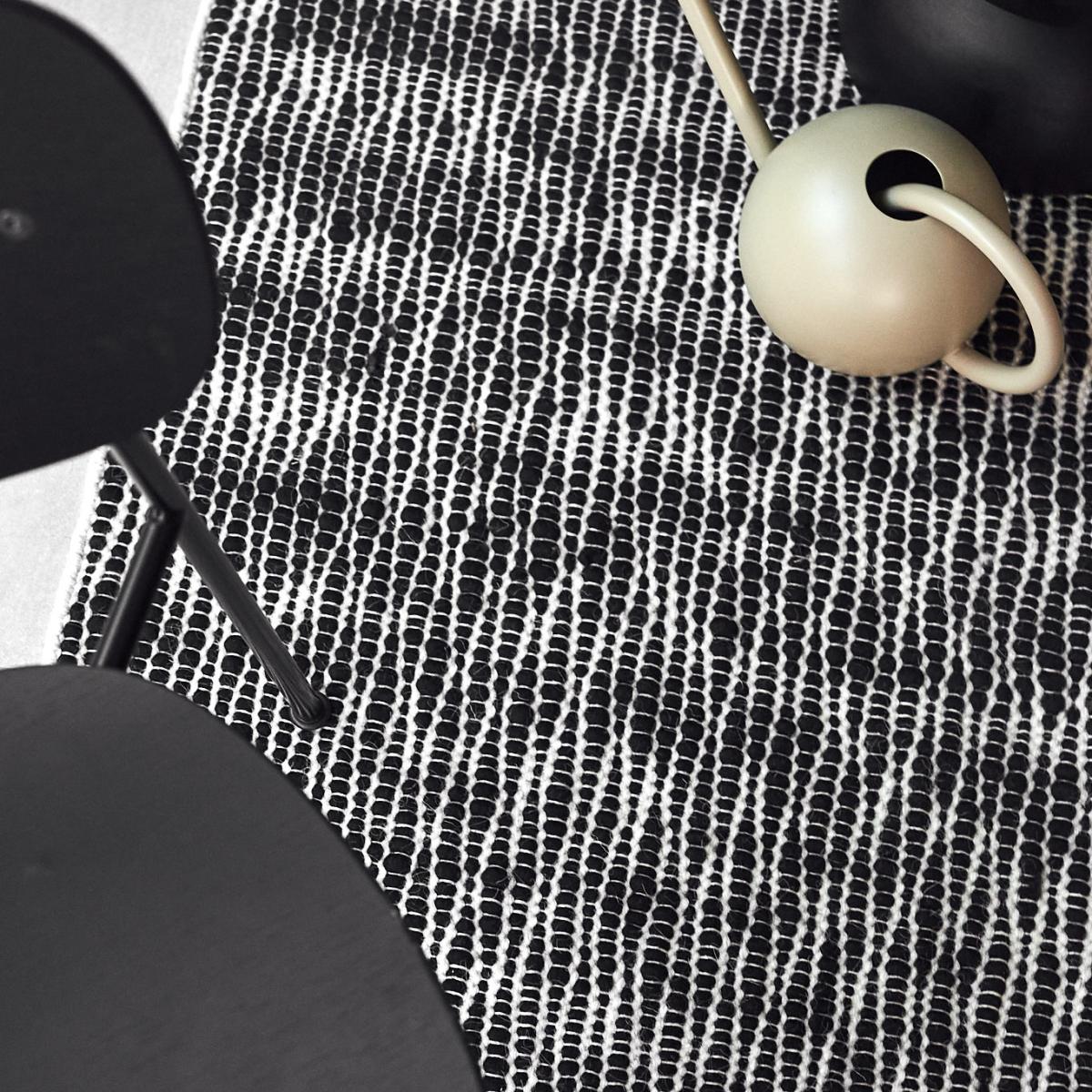 Pebble wool carpet black 80x240 cm – image 4