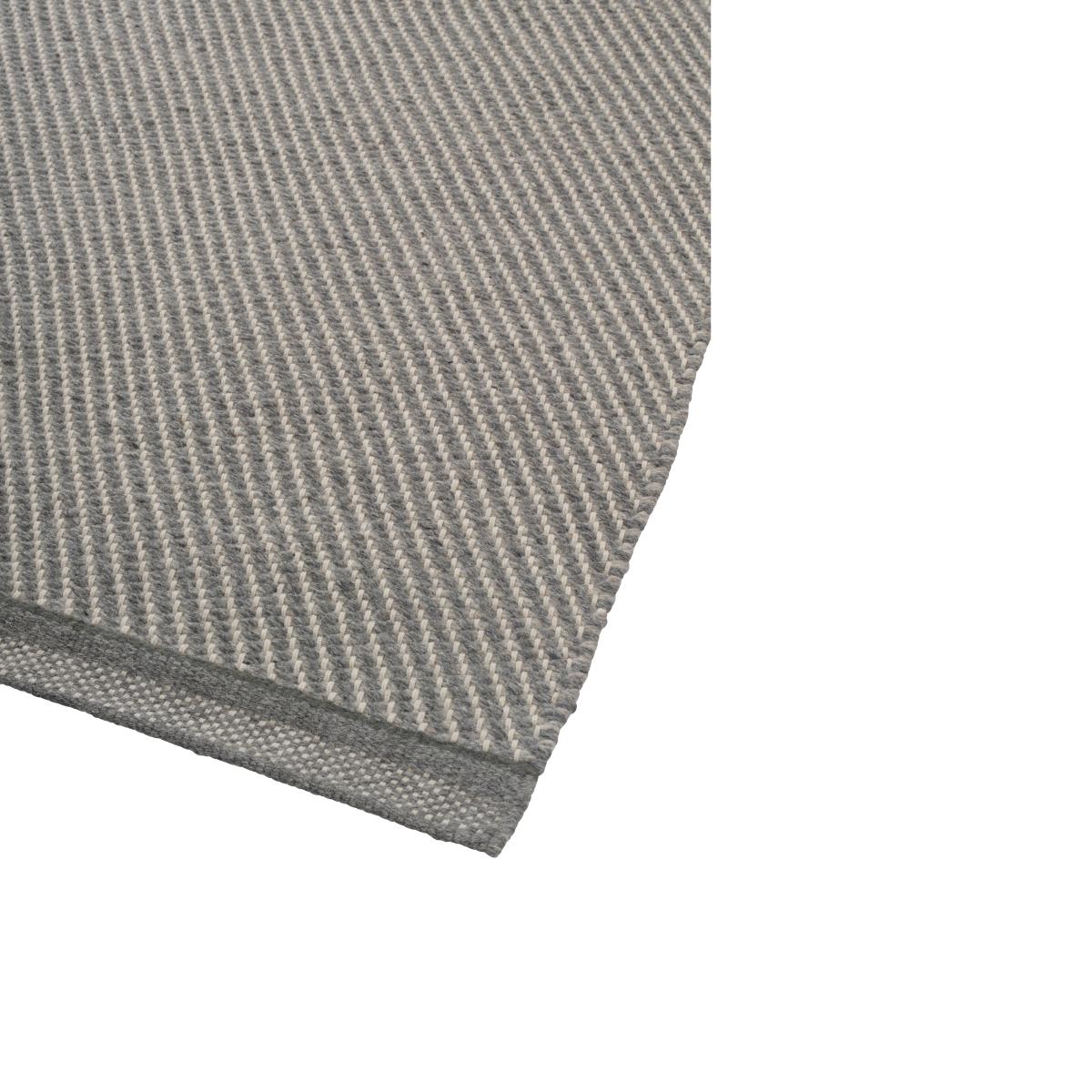 Linie Design Dawn Light wool carpet 140x200 cm Grey-moss – image 2