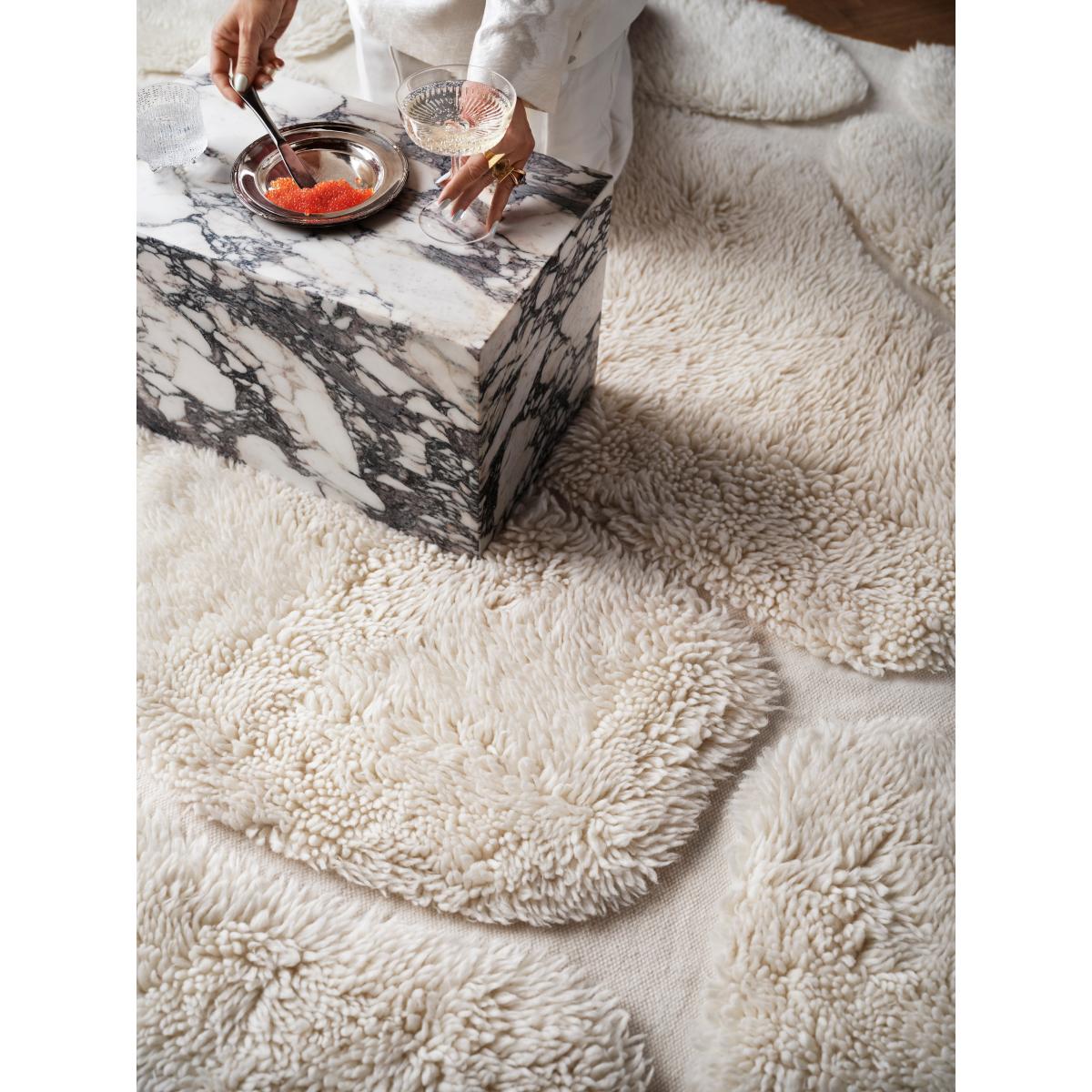 Tinted Kullin wool carpet 170x240 cm Offwhite – image 4