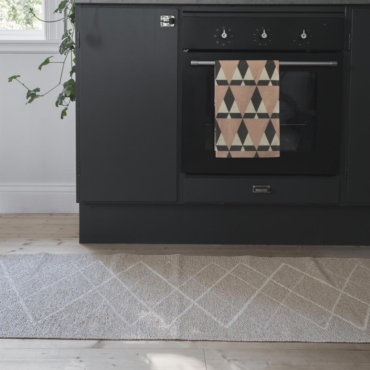 Peak rug nude 70x250 cm – image 3