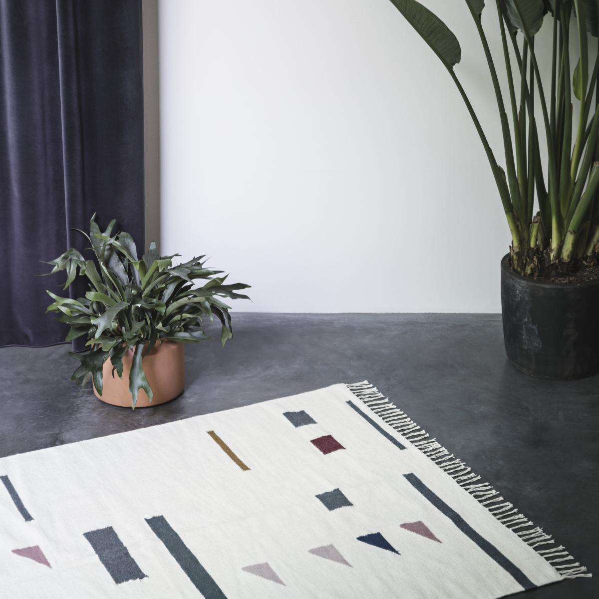 Kelim rug 140x200 cm colour triangles – image 3