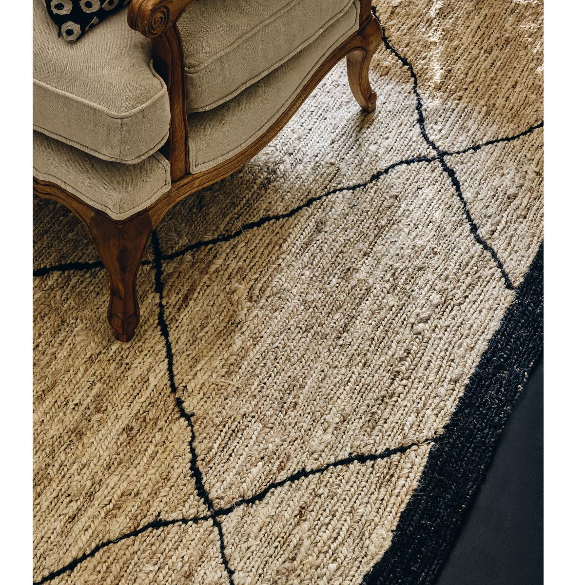 Safi Rug - Off White / Black – image 2