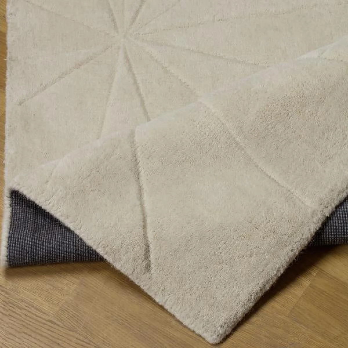 Andrew Martin Fabrice Rug Light Cream / 366 x 4 x 275cm – image 3