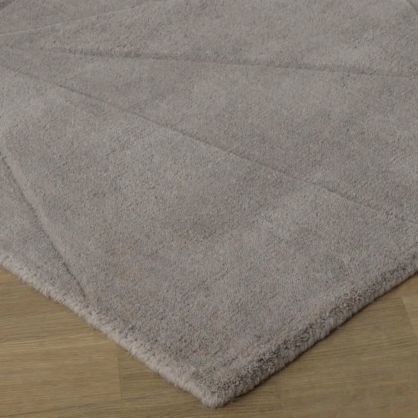 Andrew Martin Fabrice Rug Grey / 366 x 4 x 275cm – image 4