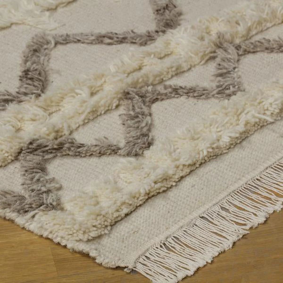 Andrew Martin Lusaka Taupe Rug Cream / 305 x 4 x 244cm – image 3