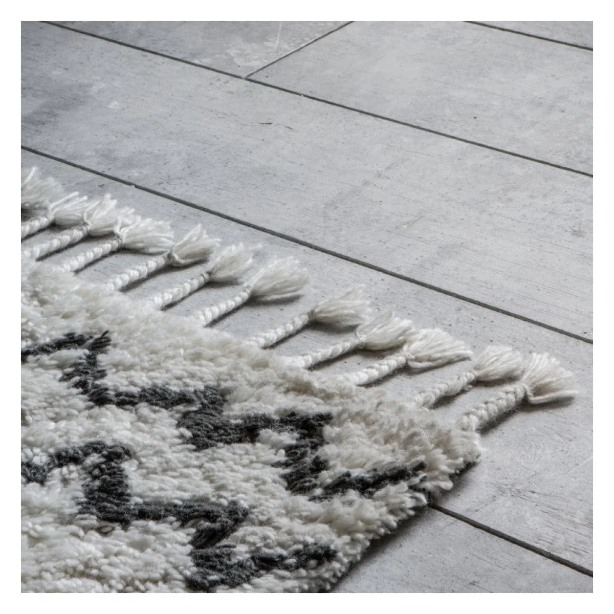 Gallery Direct Navaho Patterned Rug in Cream – image 2
