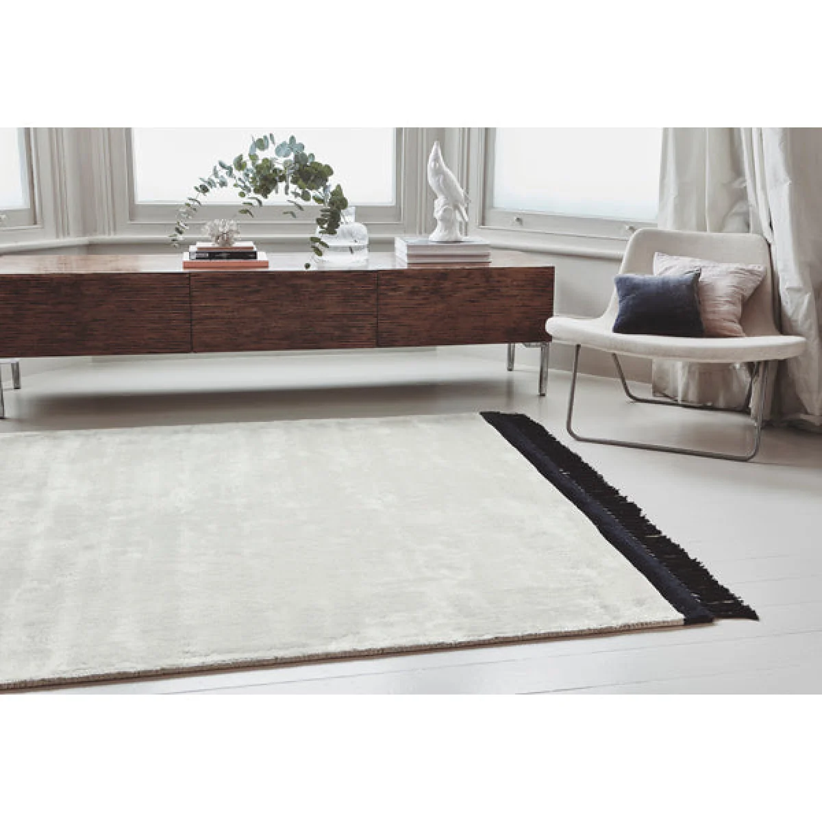 Asiatic Carpets Elgin Hand Woven Rug Cream/Black Border - 200 x 290cm – image 4