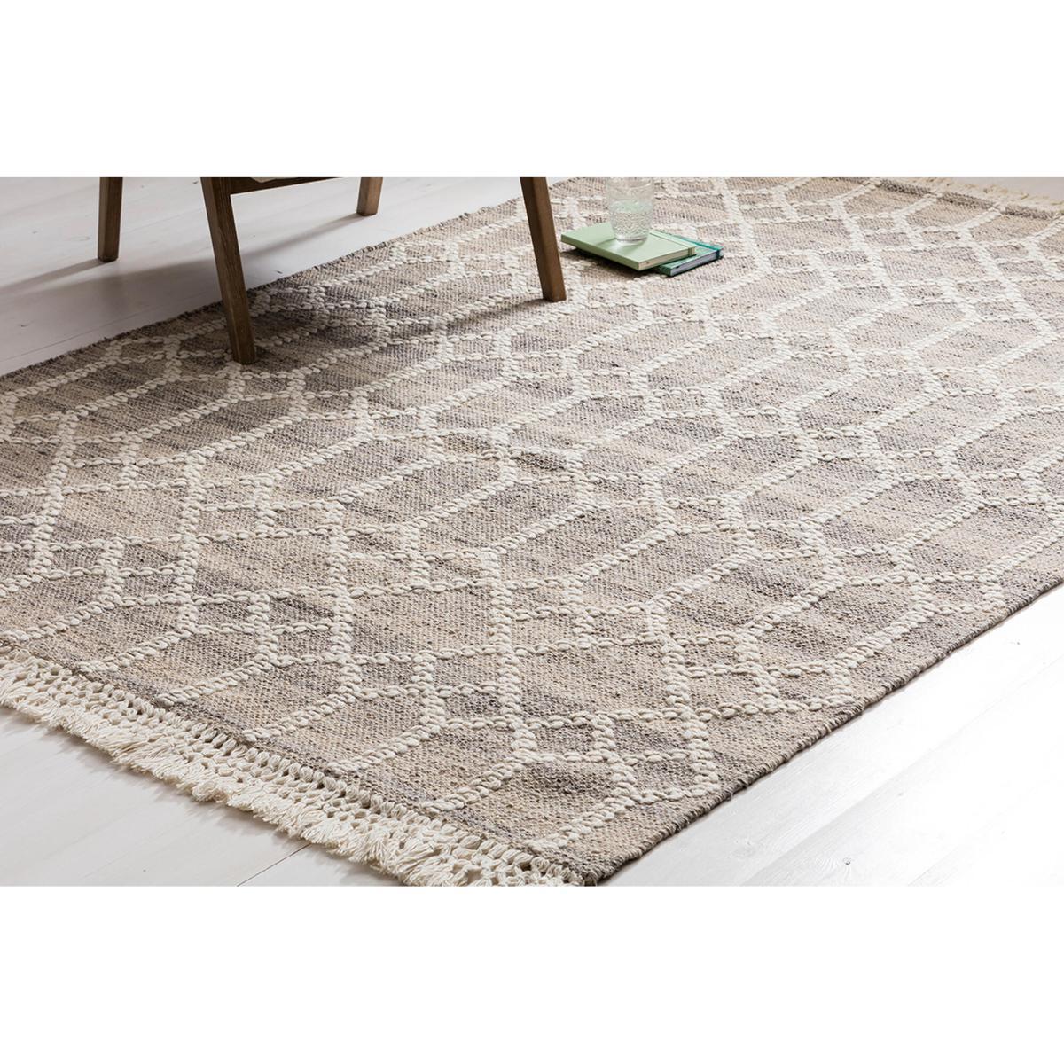 April Rug in Beige – image 1