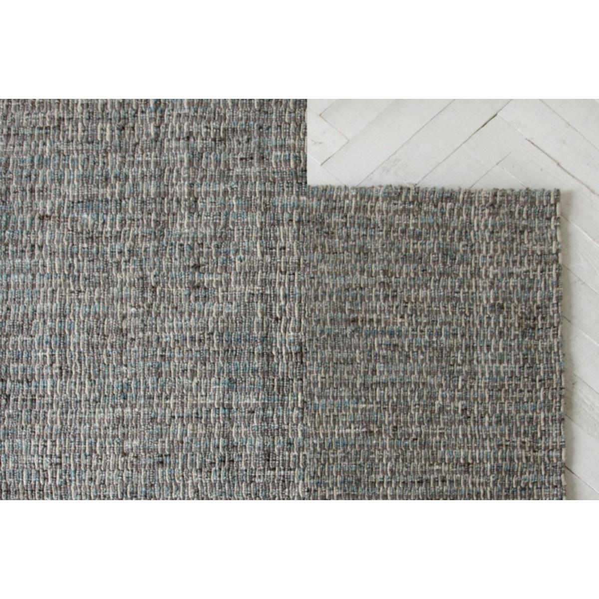 Olive Hand Woven Rug – image 3