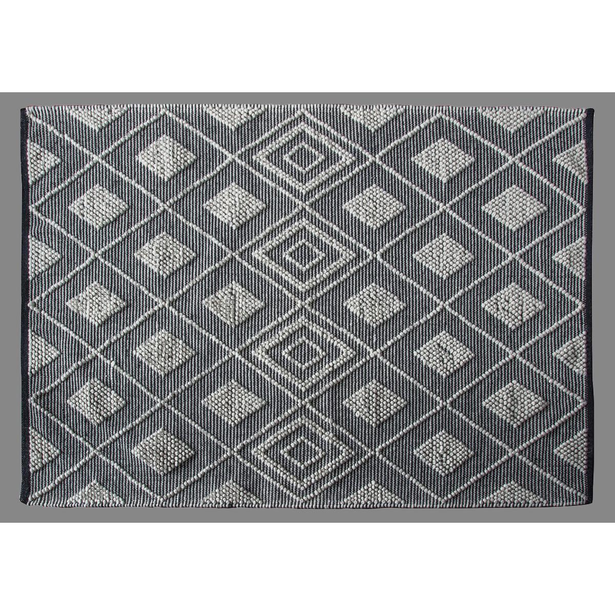 Jaden Diamond Rug, Medium – image 4