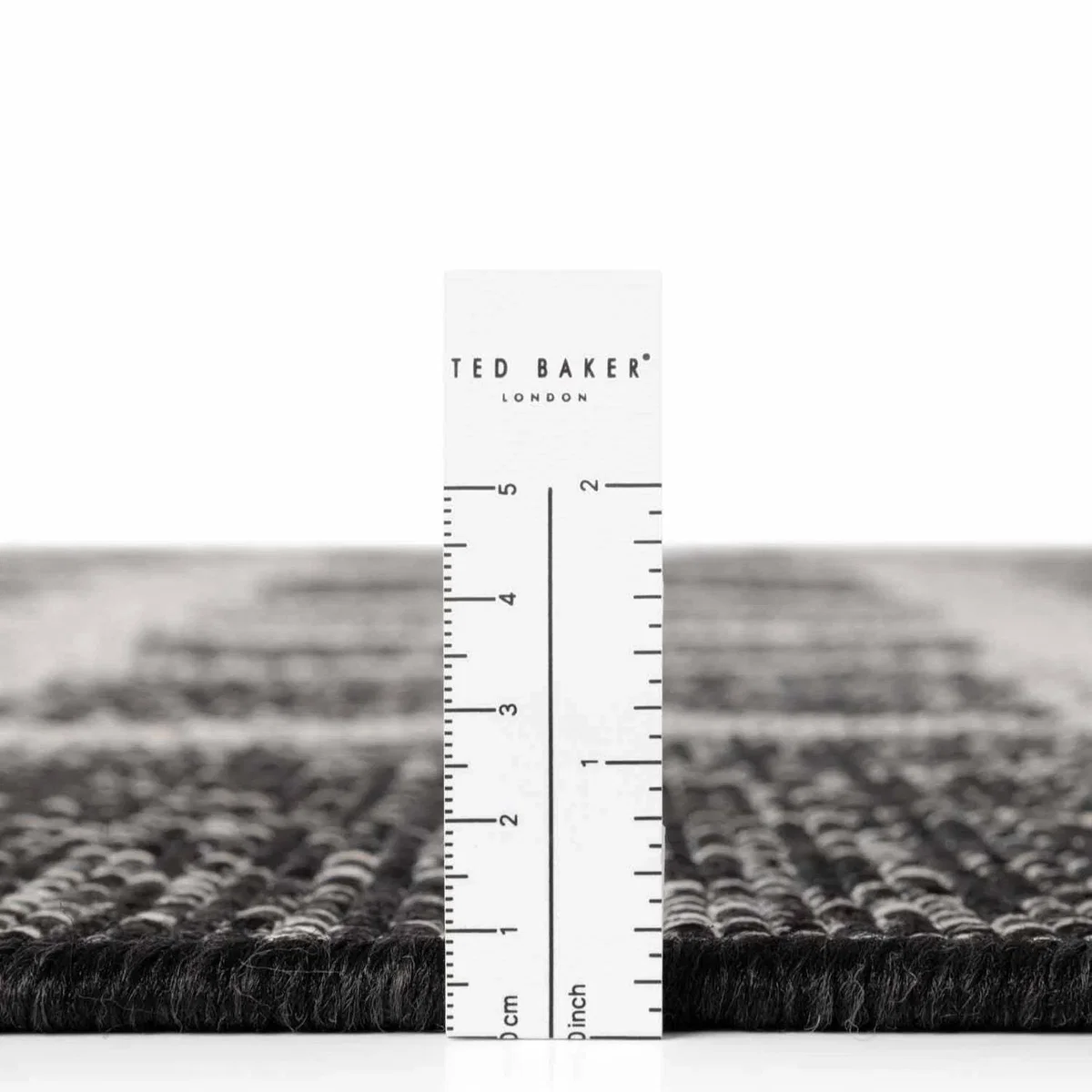Ruskin Flatweave Rug - Black – image 4