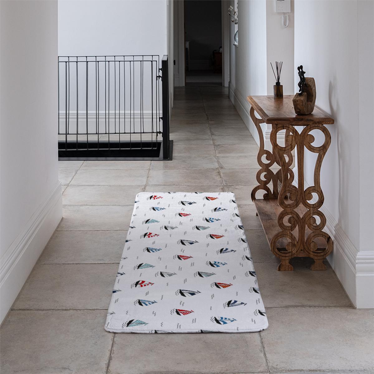 Red Blue Sailboats Runner Rug - Blue – image 4