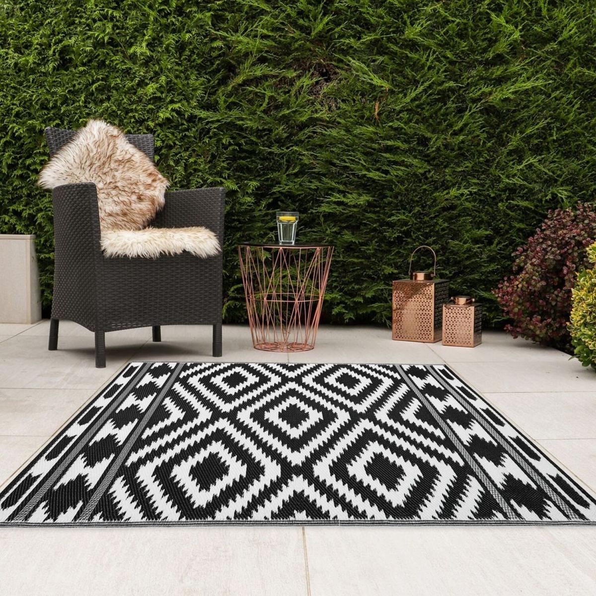 Large Outdoor Garden Rug Waterproof Black White Aztec 170 x 120cm - Black and White – image 1