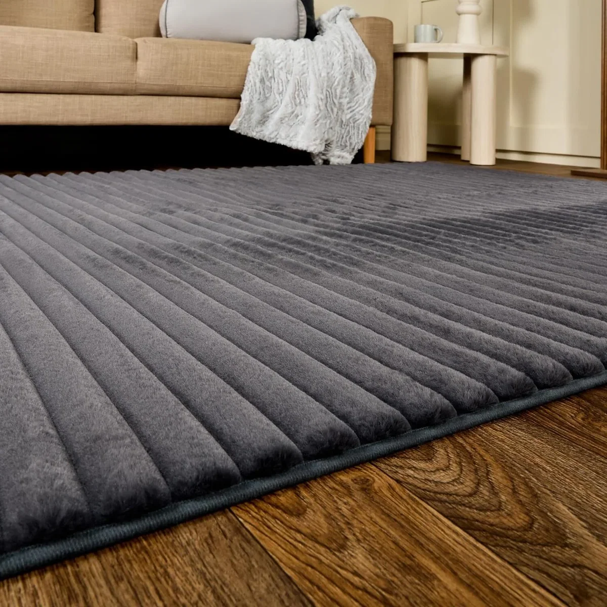 OHS Faux Fur Ribbed Rug - Charcoal / 120X170 – image 3