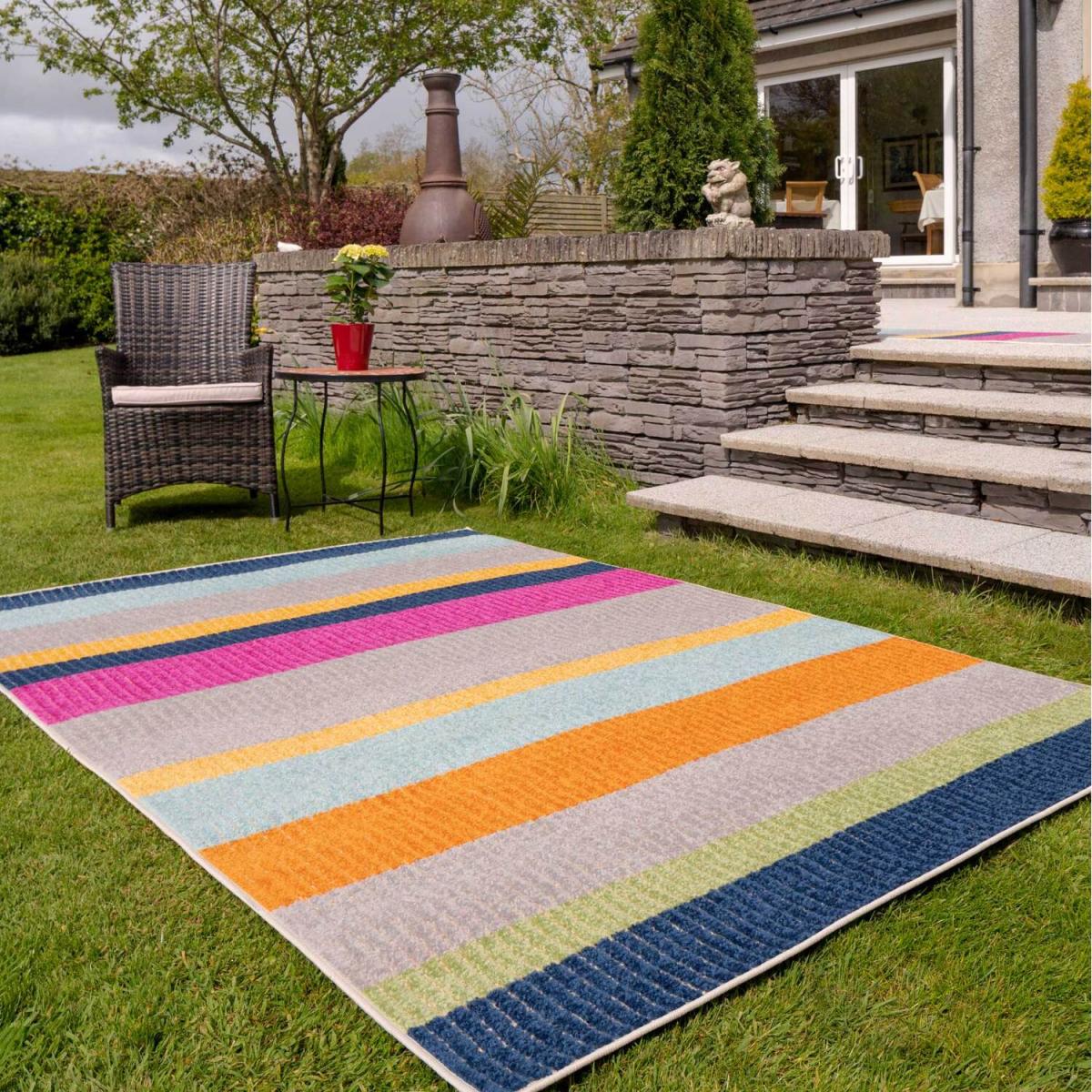 Multicolour Textured Striped Weatherproof Outdoor Garden Rug - Multicolour / 170 x 120cm – image 1
