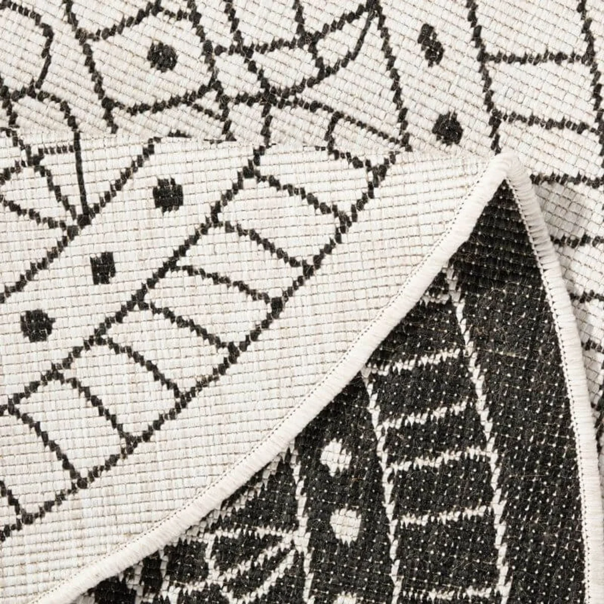 Reversible Porto Indoor & Outdoor Round Rug Ochre. - Black / 140.0cm – image 2