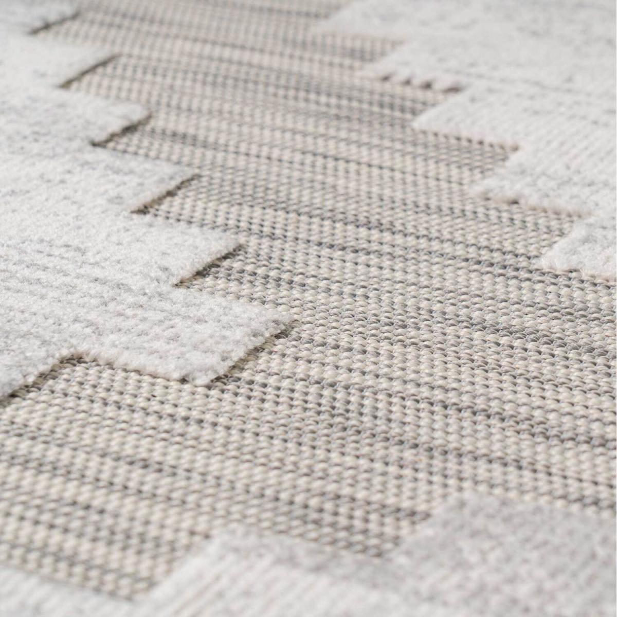 Stone Greige Diamond Geometric Textured Flatweave Indoor Outdoor Rug - Stone / 110 x 57cm – image 3