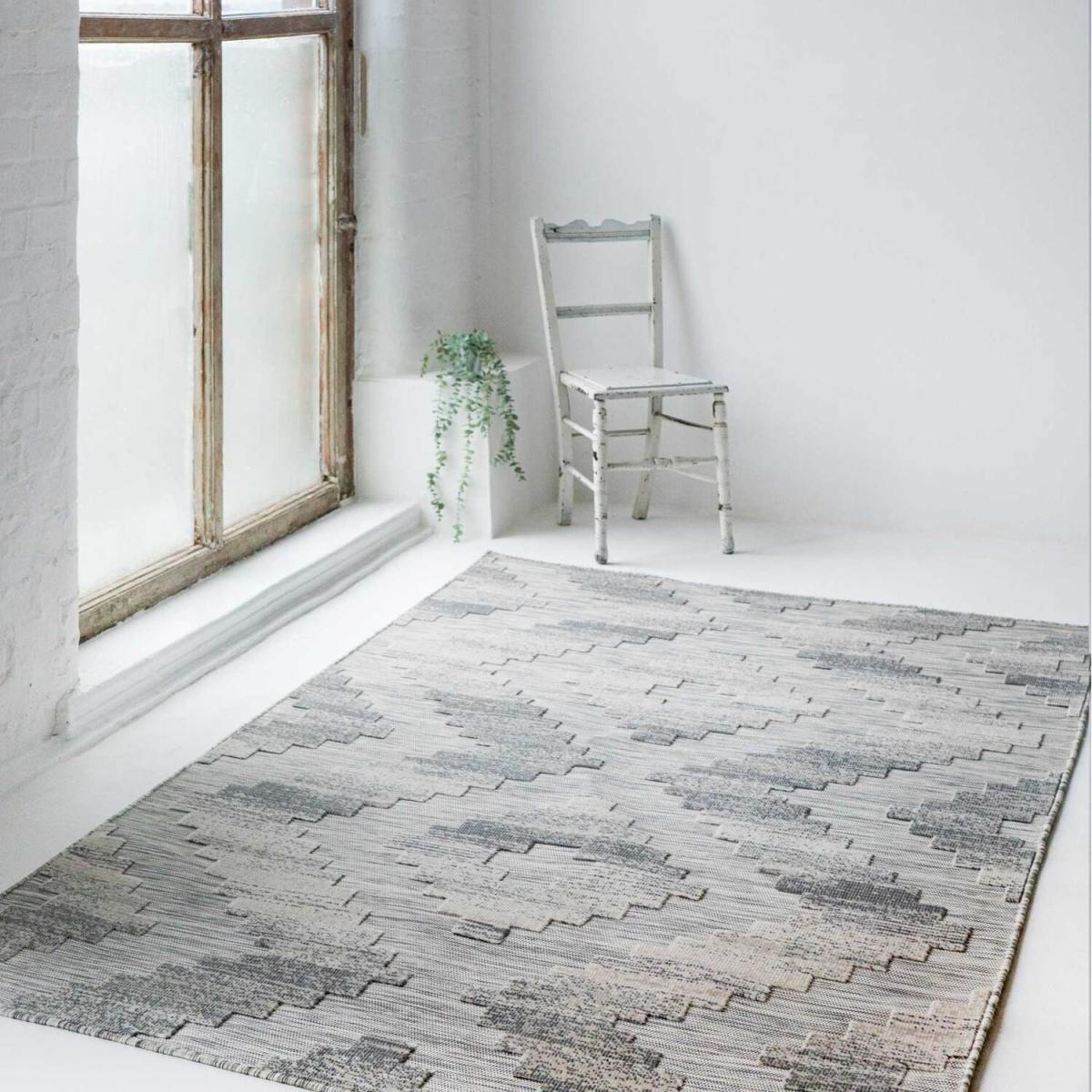 Stone Greige Diamond Geometric Textured Flatweave Indoor Outdoor Rug - Stone / 110 x 57cm – image 6