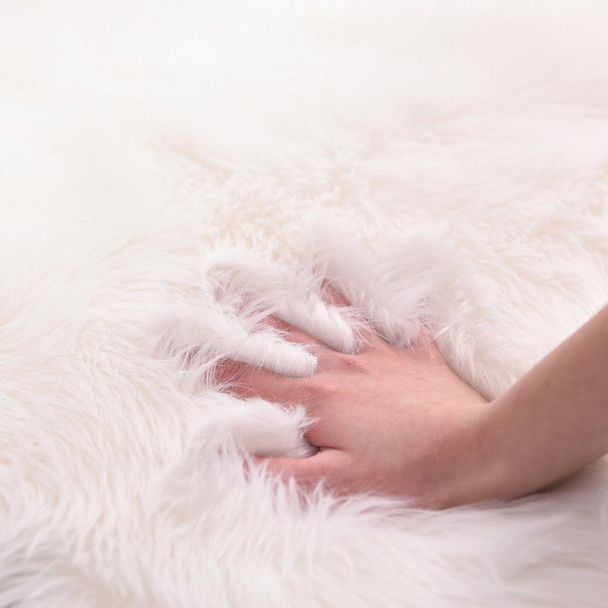 Shag Faux Sheepskin Fluffy Irregular Rug - White / 550G – image 4