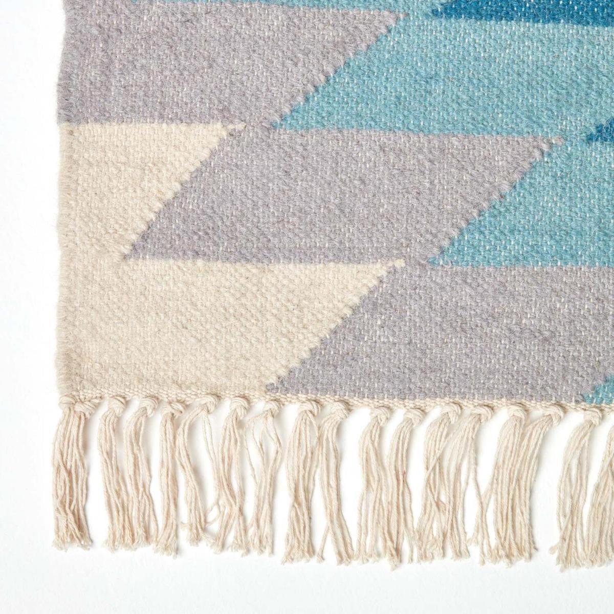 Homescapes Helsinki Geometric Kilim Wool Rug - Blue / 150cm – image 2