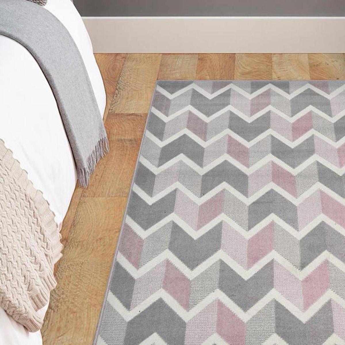 Modern Pink Chevron Low Pile Living Room Rug - Islay - Pink – image 1