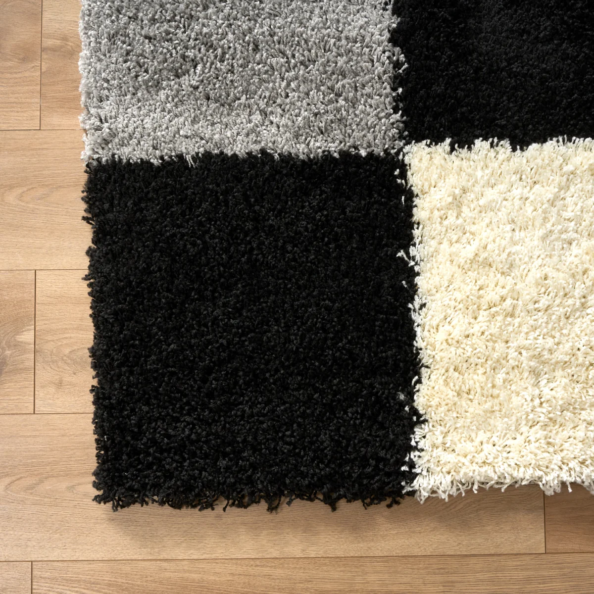 California Checked Shaggy Rug - Black / 110cm / 60cm – image 5
